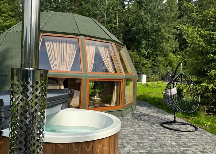 Luxusní stan Forest Glamp & Jacuzzi